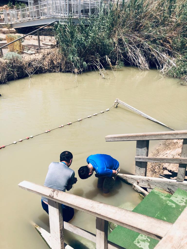 261b459d-1ac1-422f-b556-130c270bd41e