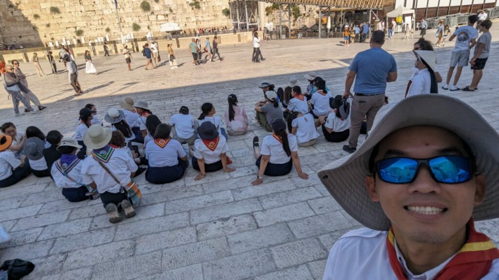 2f40e36f-3bcc-4080-bf5c-48fac44b310e