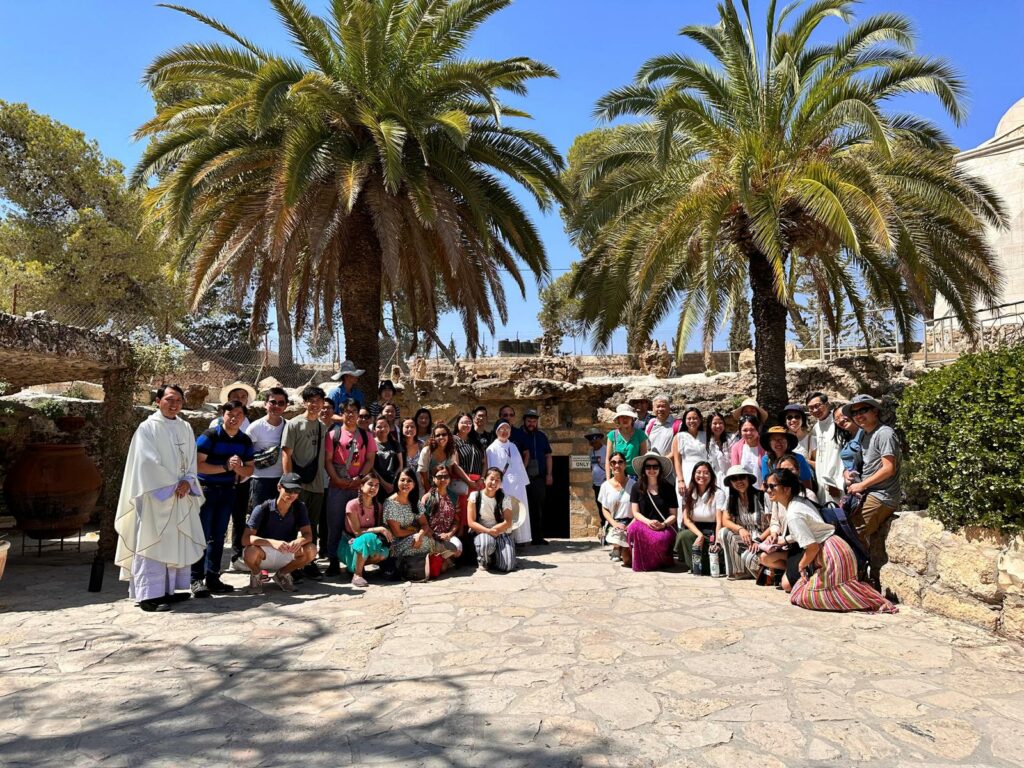 b096faa2-2624-4b04-b805-d32fe529f582