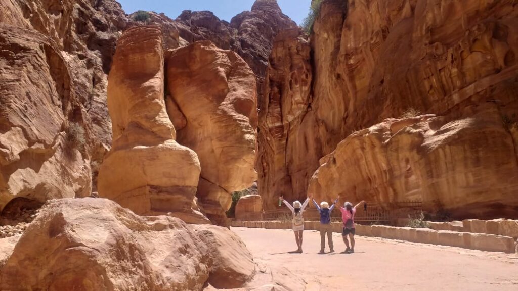 dd87c842-edc0-400b-9965-69df4cc7efe9