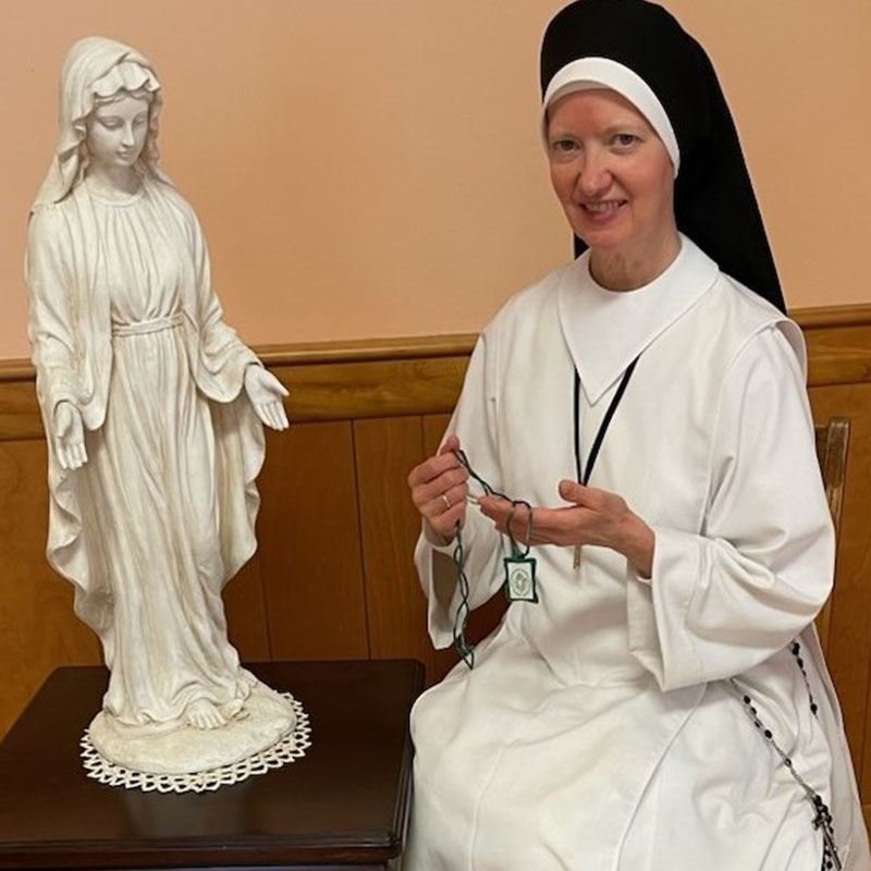 Sister Mary Grace knows the power of the Green  Scapular.  She invites you  to wear your Green Scapular with faith and devotion.